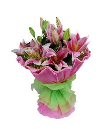 send pink lilies in a bouquet to japan